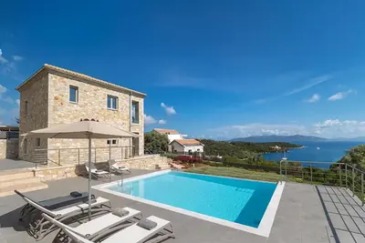 Image de Stylish Contemporary Villa with Sea Views near Vathy Tavernas