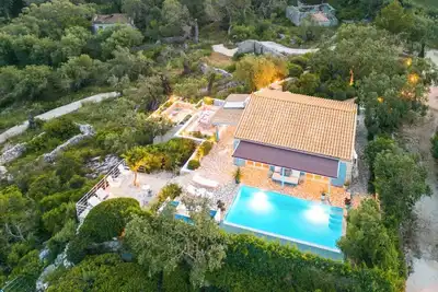 Image de Renovated Cottage with Superb Views & Garden near Gaios and Beaches