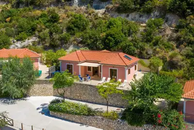 Image de 2 Bedroom Villa with Kefalonia Views and Beach Path near Stavros