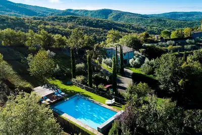Image de Chianti Retreat with Heated Pool, Spa and Panoramic Views