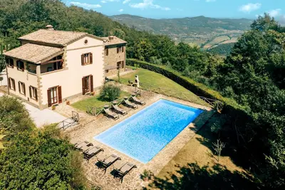 Image de Spacious Villa with Private Pool, Stunning Views, and Watersports