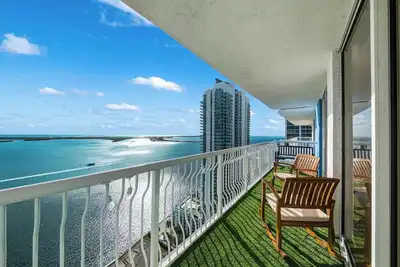 Image de Direct Ocean Views + Free Parking | Brickell