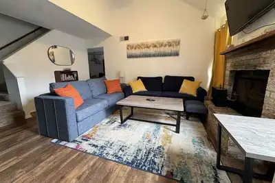 Image de Quiet 2 bedroom in West Albuquerque close to grocery, parks, and hikes.