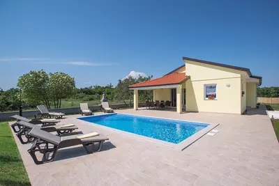 Image de Villa Fiorina (73924-K1) - Krnica (Pula)