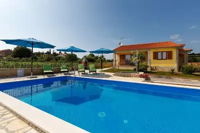 Villa Bali (74306-K1) - Porec