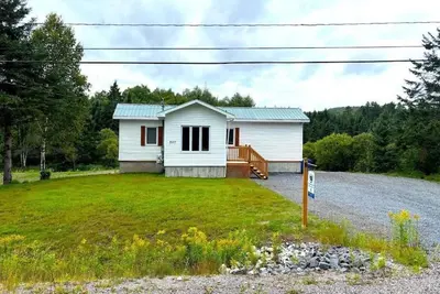 Image de Gite du Ruisseau: maison 3 chambres, secteur tranquille à Lamarche, Qc Can
