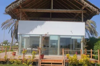 Image de Hop Aloha | Beachfront House with Direct Access