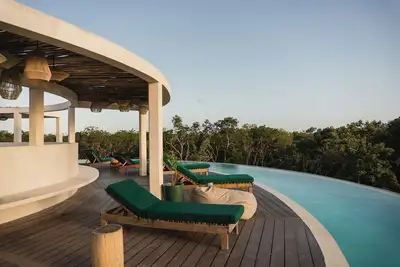 Image de Design Penthouse, 4br, Rooftop, 2 Pools, Concierge