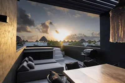 Image de Luxury Trio Villas, 7 Pools, 12 BRs, 32 Pax