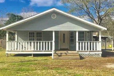 Image de Terrific 2-bedroom apartment with Ac in Sulphur