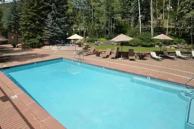 Image de Amazing Lionshead 2 bd/2ba condo. Walk to slopes and shops. Amazing Hot Tub!