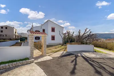 Image de Appartement charmant à Pag avec Wi-Fi