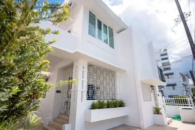 Urban Beach House — Entire Complex [Walk To Beach]