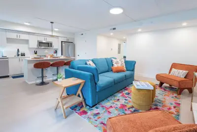 Image de 2-bedroom Apartment in Peaceful Manhattan - Close to Campus!