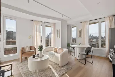 Image de Seren 205 by Rove Travel | Cozy Apt w/ Balcony