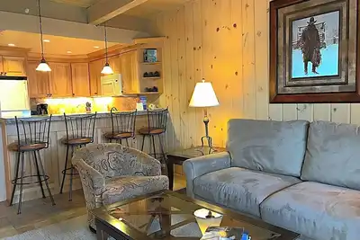 Image de 1 Suite Downtown Aspen, By The Gondola, Hot Tub!