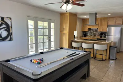 Image de New! Close to Asu, Old Town Scottsdale & Sky Harbor w/ Pool Table & Ping-Pong