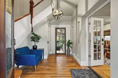 Image de Timeless 5br Victorian Retreat in Midtown Sacramento
