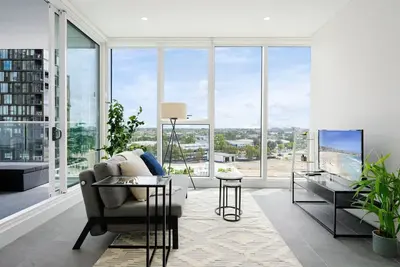 Image de Olympic Park Bright 1br Free Pool & Gym Great View