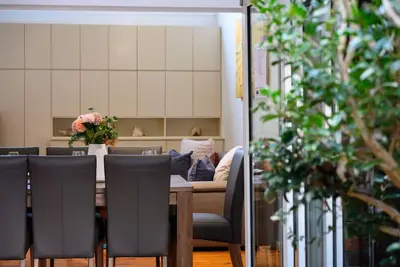 Image de 复古砖墙庭院小屋｜步行到火车站｜6人入住