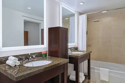 Image de 3/3 Virgin Grand Villas Beachfront Resort, Hot Tub