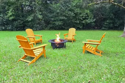 Image de Cozy, Comfortable Home-Away-From-Home. Space for Work & Relaxation.