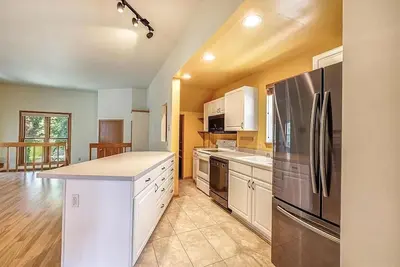 Image de 2-bedroom/2-Story Condo in Beautiful Milwaukee. Trendy Brady Street Retreat.