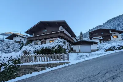 Image de Maison de vacances douillette à Finkenberg