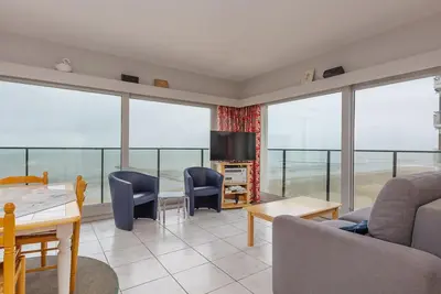 Studio d’angle avec vue magnifique sur la mer