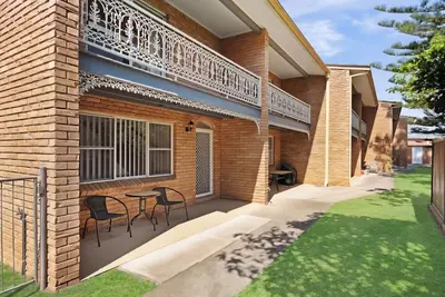 Image de Family friendly, Tuncurry townhouse easy walk to shops, river, beach & rockpool