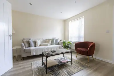 Image de Eskdale House | Didcot Holiday Let | 3 Beds & Sleeps 5