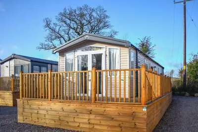 Image de 2 chambres à coucher à Cheriton Bishop