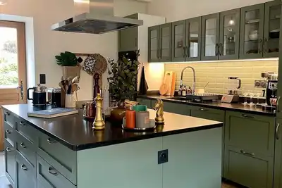 Image de Cottage « La Maison de la Pépée » avec vue sur la montagne et terrasse partagée