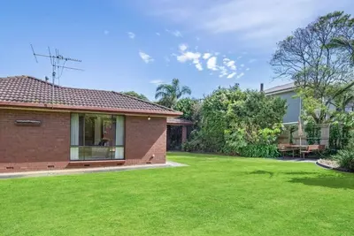 Image de Peninsula nights at Nonna's house - minutes to the beach on Mornington Peninsula