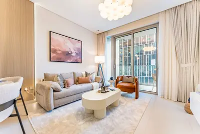 Image de Direct Walking Access to Dubai Mall and Burj Khalifa with Metro Connectivity