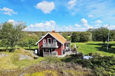 Image de Villa with sea plot, pier and boathouse in Edshult | Se09172