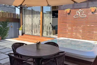 Image de Shanti House - Cozy with jacuzzi and fireplace