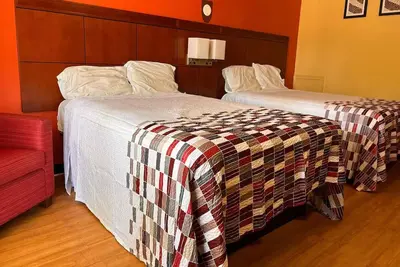 Image de Affordable Stay w/ Private Bath & Towels – Ideal for Couples or Solo Travelers