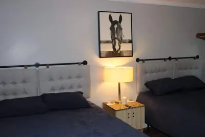 Image de Budget Room in Peaceful Area Near Washington County Fairgrounds + Bbq Spot