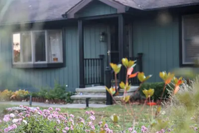 Image de Larkspire by the Lake I Cozy Hudson Valley 3-bedroom Retreat by the Lake.