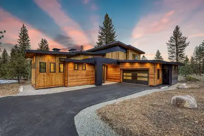 Image de Schaffer's Mill Single Family Home 4 bedrooms and 3. 5 baths
