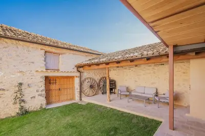 Image de Maison rurale « El Portal De Castroserna » avec vue montagne, terrasse privée et Wi-Fi