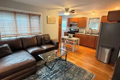 Image de Cozy 2-bedroom Cottage l Short walk to Short Sands Beach & Downtown York