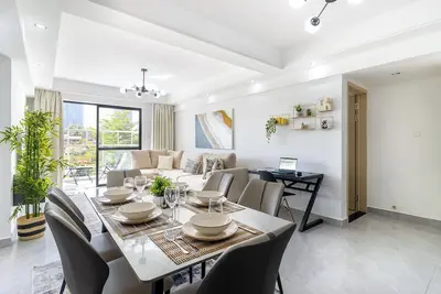 Image de Classy 3 Bed Apartment with Balcony/Gym/Pool in upmarket Westlands Nairobi
