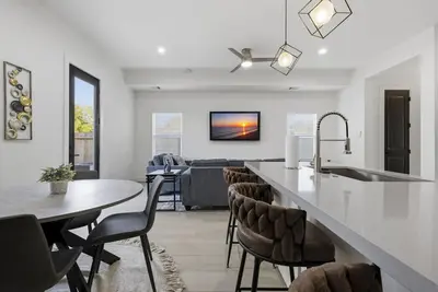 Image de Upscale Family Friendly 4Bd Home Near Nrg