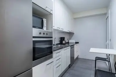 Image de Serene 3-bedroom apartment with Ac in vibrant Barcelona