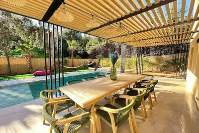 Image de 🔥 NOUVEAUTÉ À La Location – Villa Premium avec Piscine & Jeux – 10 pers vue mer