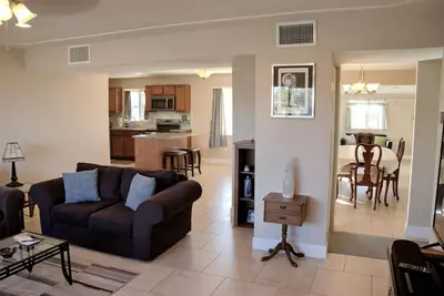 Image de Spacious 2-bedroom, 2-bath, 2-office house in Menlo Park near downtown Tucson