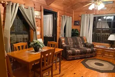 Image de Cozy peaceful  Log cabin Lake Hartwell  dock Wifi/Ac