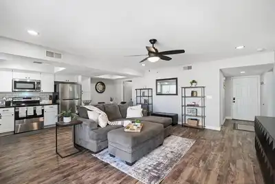 Image de Central, Pool Access, Pet-Friendly ~Tempe Townhome